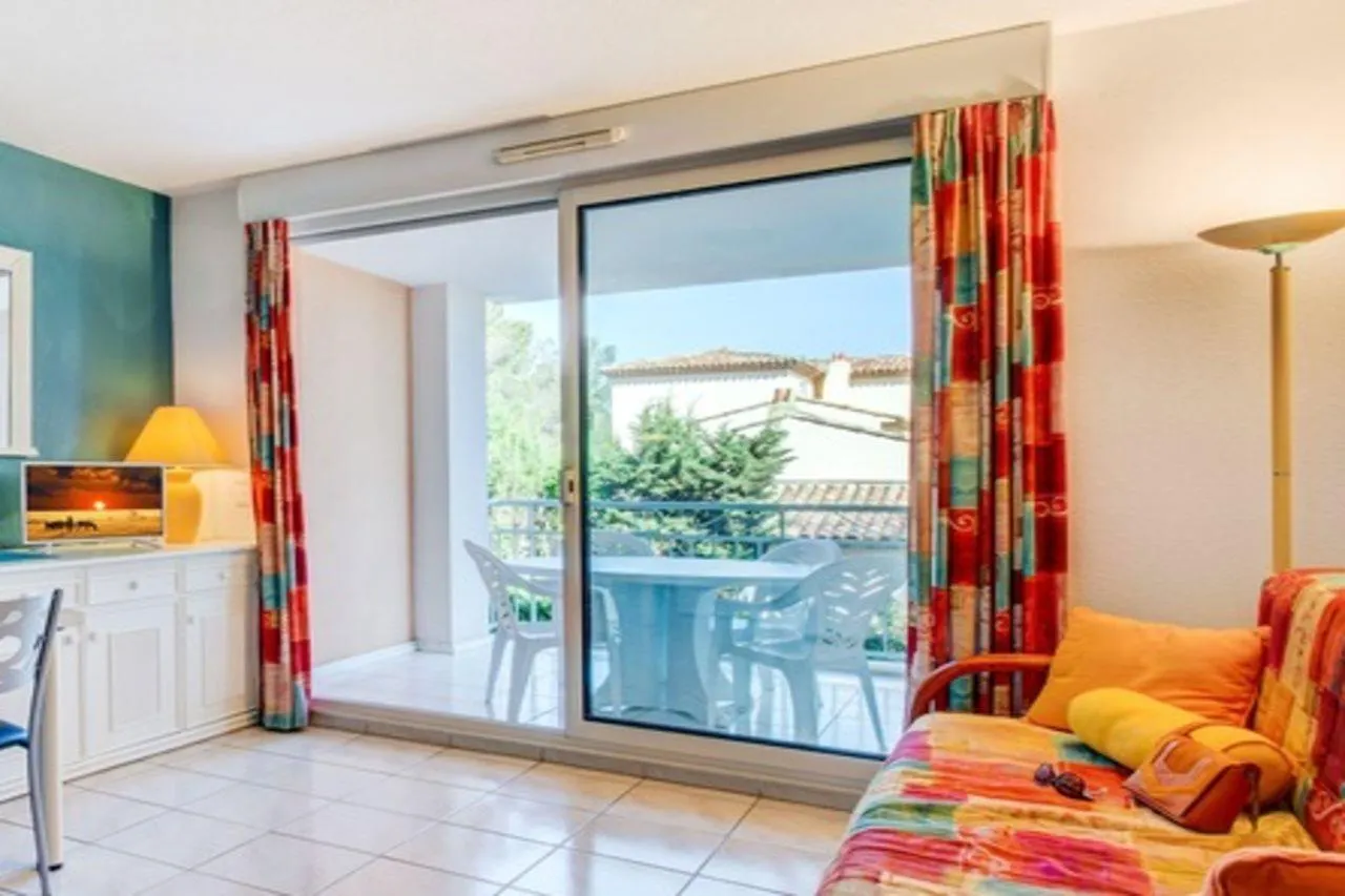 ***  Vacanceole - Les Calanques Du Parc Aparthotel Frejus France